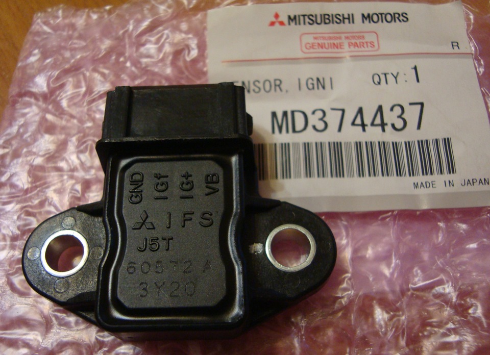 Knock sensor Mitsubishi MD374437