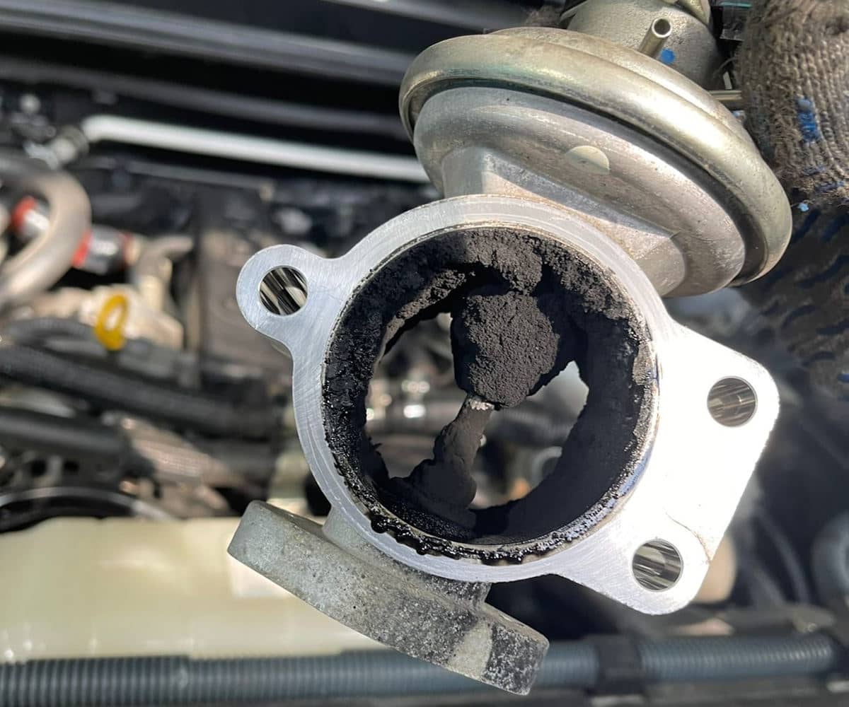 Clogged EGR Valve – Symptoms in a Diesel Engine